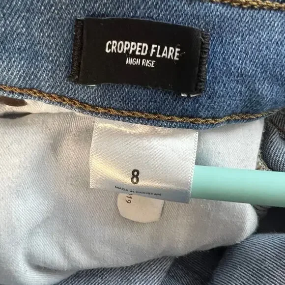 Express Cropped Flare High Rise Distressed Jeans Women’s Size 8 Blue Denim - Picture 7 of 8